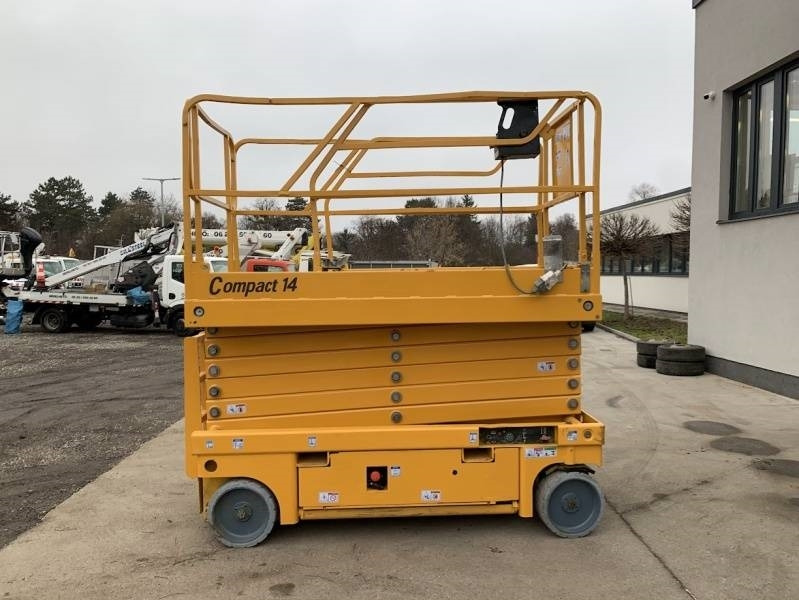 Haulotte Compact 14 - 14 m, electric - Ngritës gërshërë: foto 4 Haulotte Compact 14 - 14 m, electric - Ngritës gërshërë: foto 4