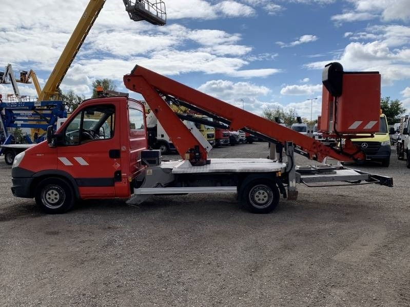 Iveco Daily Isoli PT165 - 16,5 m - Platformë ajrore e montuar në kamion: foto 5 Iveco Daily Isoli PT165 - 16,5 m - Platformë ajrore e montuar në kamion: foto 5