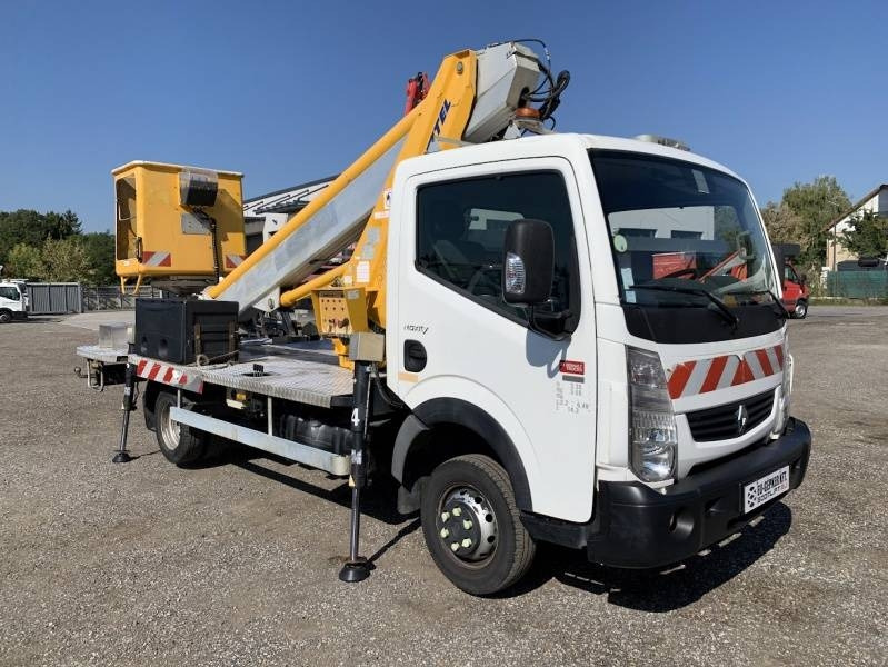 Renault Maxity Multitel MT202DS - 20m - 200 kg - Platformë ajrore e montuar në kamion: foto 1 Renault Maxity Multitel MT202DS - 20m - 200 kg - Platformë ajrore e montuar në kamion: foto 1