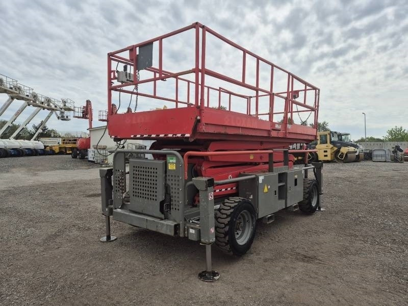 SkyJack SJ9241 - 14,5 m - 4x4 - Ngritës gërshërë: foto 2 SkyJack SJ9241 - 14,5 m - 4x4 - Ngritës gërshërë: foto 2