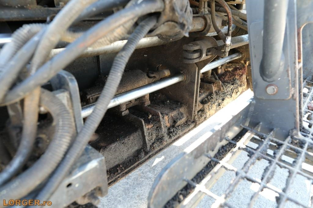 Shtrues asfalti Bomag BF 222 C: foto 15