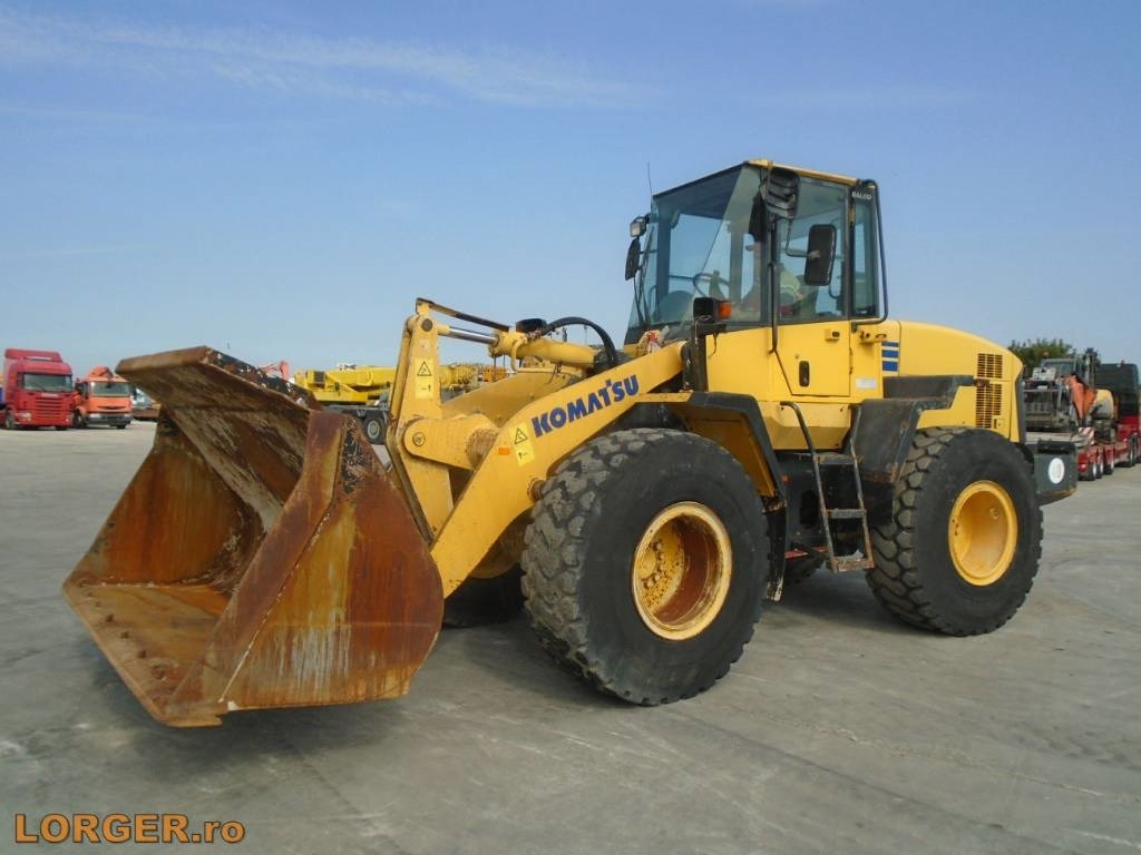 Komatsu WA200-5 - Fadrom me goma: foto 1 Komatsu WA200-5 - Fadrom me goma: foto 1