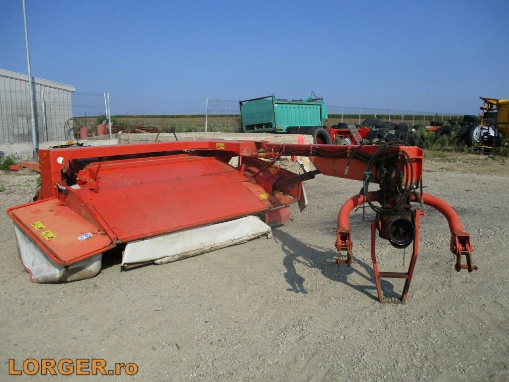 Kuhn FC 302 G - Korrëse bari: foto 1 Kuhn FC 302 G - Korrëse bari: foto 1