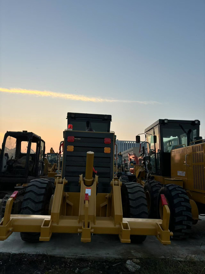 CATERPILLAR 140K - Makineri ndërtimi: foto 3 CATERPILLAR 140K - Makineri ndërtimi: foto 3