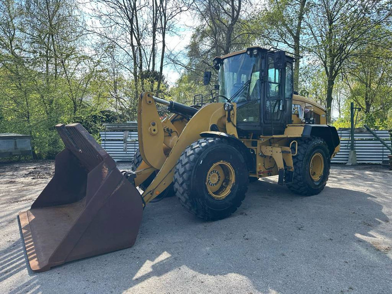 Cat 930M - Fadrom me goma: foto 1 Cat 930M - Fadrom me goma: foto 1