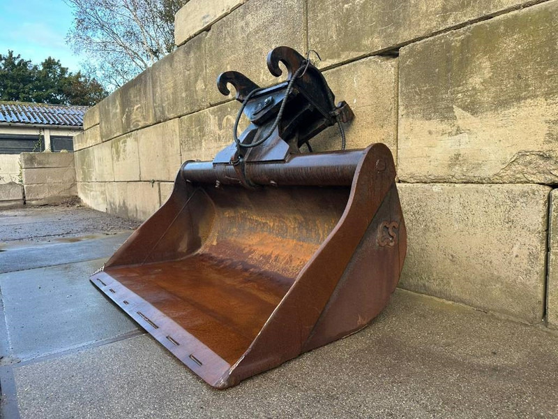 Eurosteel 200cm wide Tiltbucket / kantelbak / Schwenklöffel - Kovë për Makineri ndërtimi: foto 2 Eurosteel 200cm wide Tiltbucket / kantelbak / Schwenklöffel - Kovë për Makineri ndërtimi: foto 2