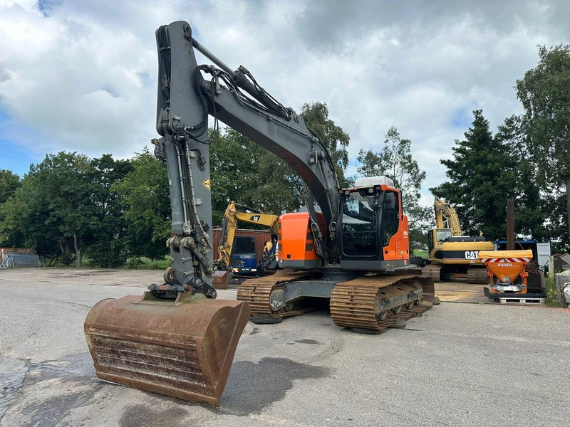 Liebherr 926 - Ekskavator me zinxhirë: foto 3 Liebherr 926 - Ekskavator me zinxhirë: foto 3