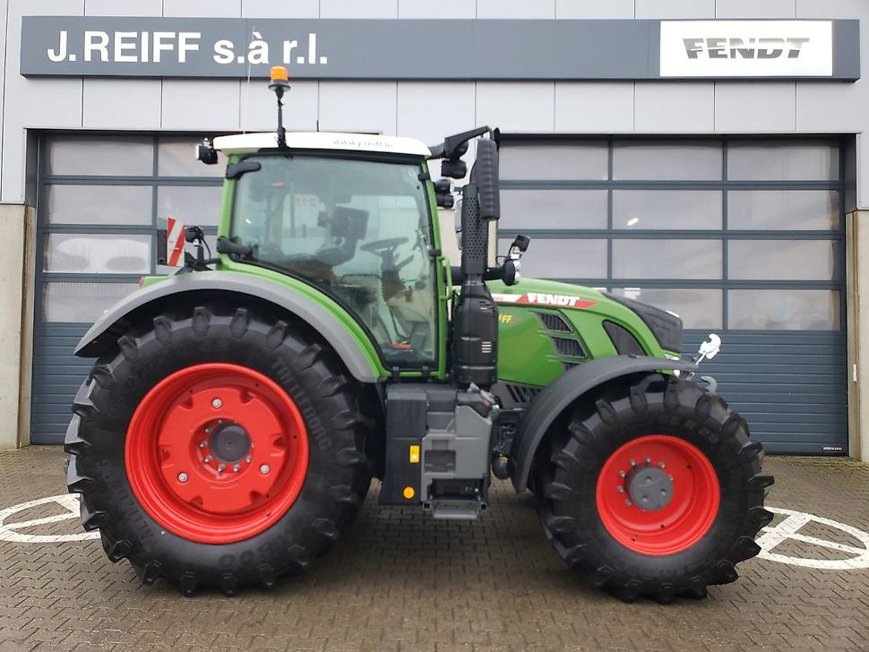 J.Reiff Sarl
Herr Stefan Neukirch - 77 Z.I in den - Traktor: foto 3 J.Reiff Sarl
Herr Stefan Neukirch - 77 Z.I in den - Traktor: foto 3