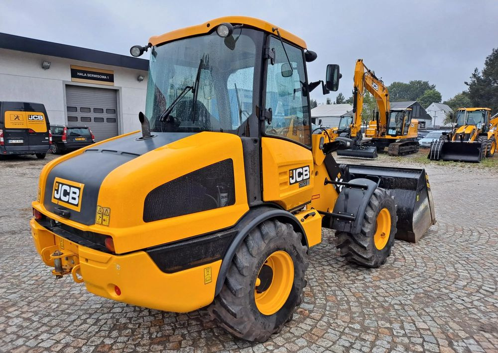 JCB 406 - Fadrom me goma: foto 5 JCB 406 - Fadrom me goma: foto 5