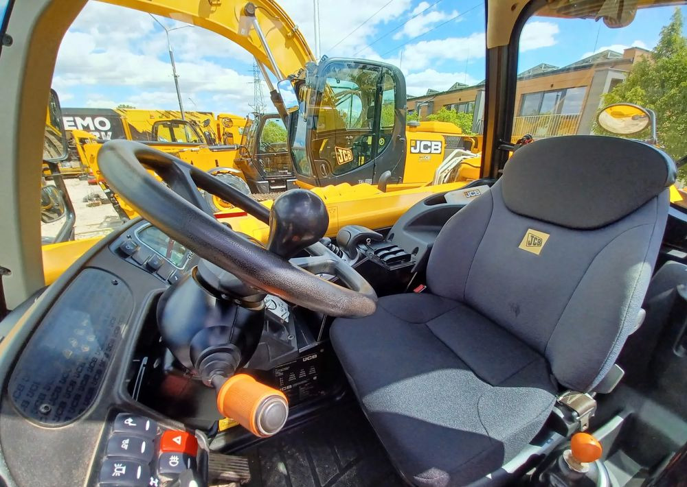 JCB 560-80 Agri Plus - Ekskavator teleskopik: foto 5 JCB 560-80 Agri Plus - Ekskavator teleskopik: foto 5