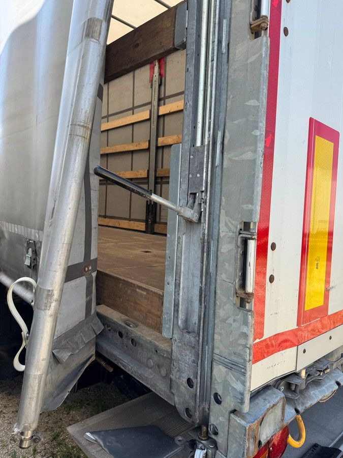 Gjysmë rimorkio me tendë Schmitz Cargobull SCS 24/ LBW 2000 kg / RUNGENTASCHEN / HUBDACH: foto 29