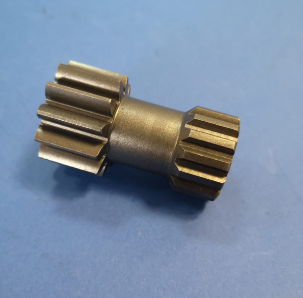 020290X/17219473360 Wałek silnika jazdy Yanmar B15, Volvo EC15B - Motori hidraulik për Makineri ndërtimi: foto 1 020290X/17219473360 Wałek silnika jazdy Yanmar B15, Volvo EC15B - Motori hidraulik për Makineri ndërtimi: foto 1