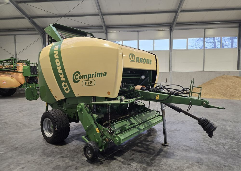 Krone Comprima F 155 - Dengmbledhëse e rrumbullakët: foto 2 Krone Comprima F 155 - Dengmbledhëse e rrumbullakët: foto 2