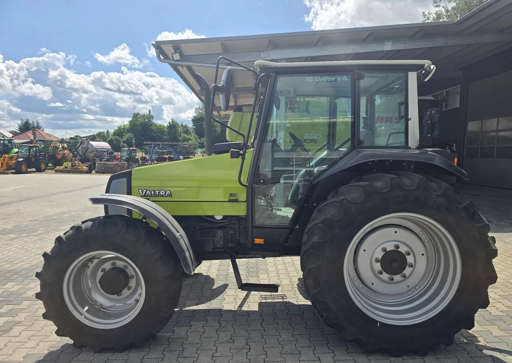 Valtra 800 - Traktor: foto 4 Valtra 800 - Traktor: foto 4