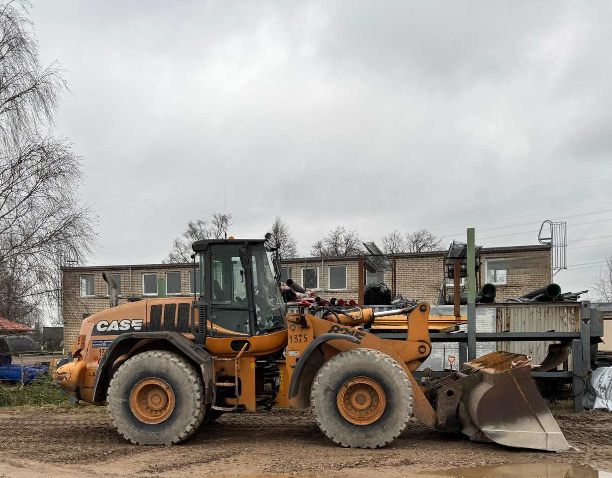 CASE 821E - Fadrom me goma: foto 2 CASE 821E - Fadrom me goma: foto 2