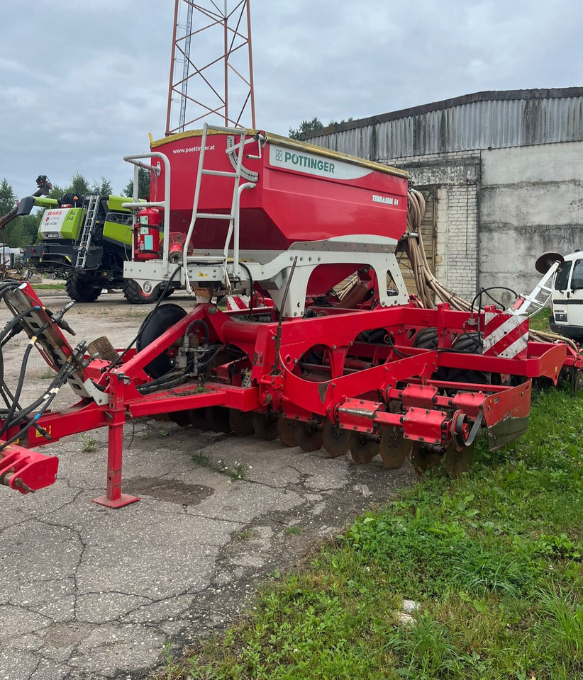 Pottinger Terrasem Artis R4 - Mbjellëse e kombinuar në radhë: foto 2 Pottinger Terrasem Artis R4 - Mbjellëse e kombinuar në radhë: foto 2