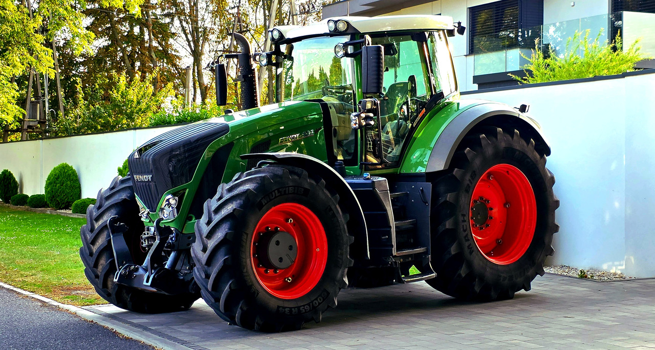Fendt 933 S4 Profi Plus - Traktor: foto 1 Fendt 933 S4 Profi Plus - Traktor: foto 1