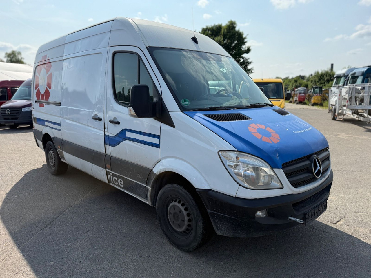 Mercedes-Benz Sprinter II Kasten 313 CDI MOTORSCHADEN !!! - Furgon: foto 2 Mercedes-Benz Sprinter II Kasten 313 CDI MOTORSCHADEN !!! - Furgon: foto 2