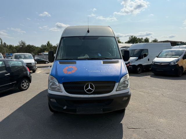Mercedes-Benz Sprinter II Kasten 313 CDI MOTORSCHADEN !!! - Furgon: foto 1 Mercedes-Benz Sprinter II Kasten 313 CDI MOTORSCHADEN !!! - Furgon: foto 1