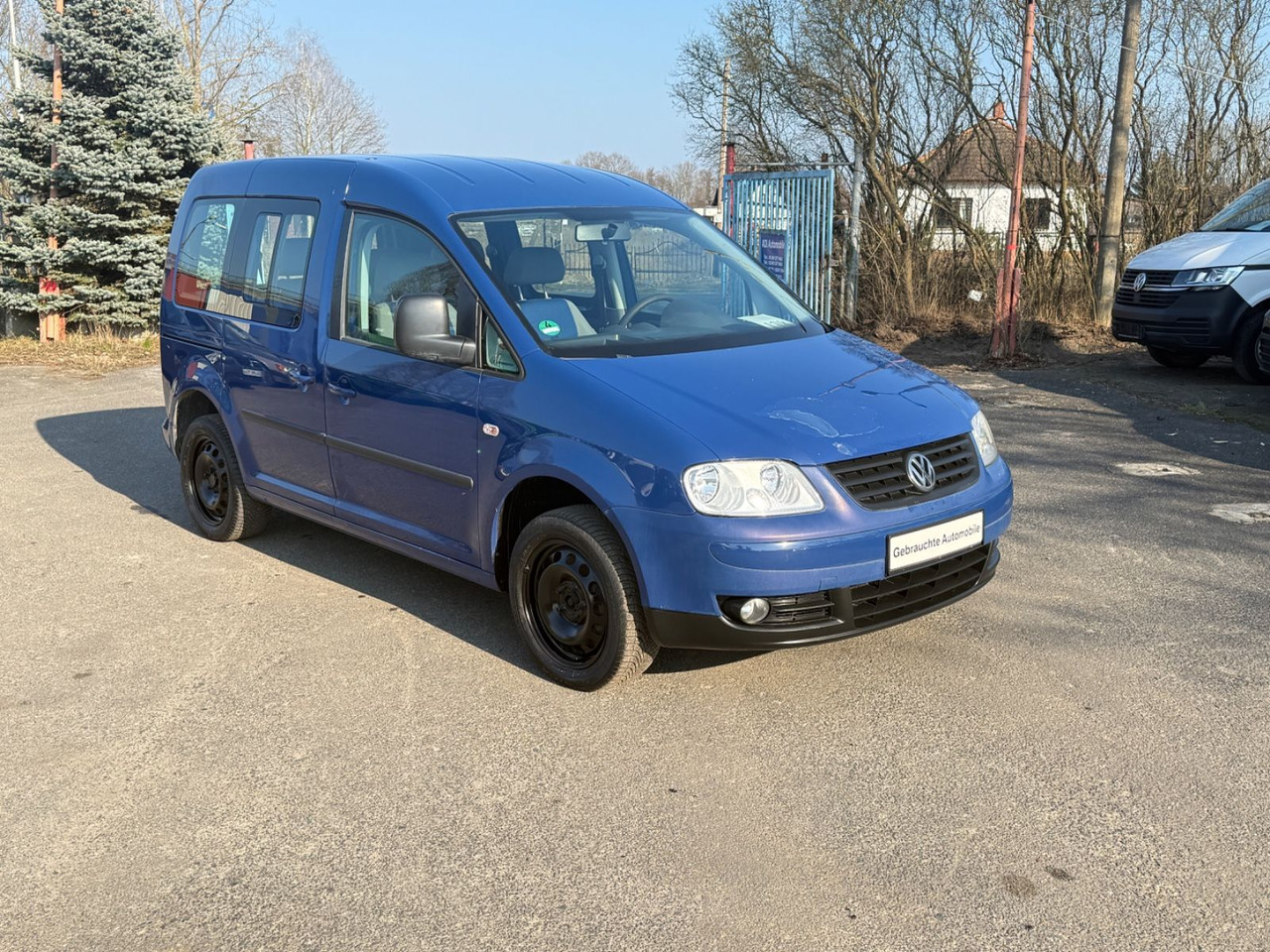 Volkswagen Caddy Life - Furgon pasagjerësh: foto 2 Volkswagen Caddy Life - Furgon pasagjerësh: foto 2