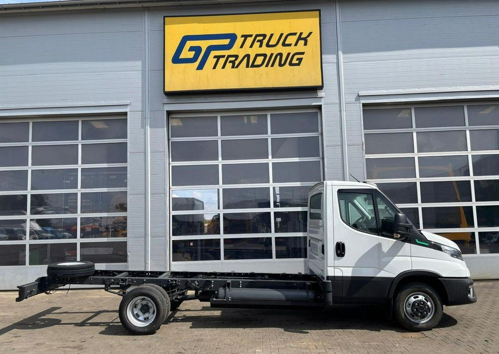 Iveco Daily CNG - Kamion kabinë-shasi: foto 3 Iveco Daily CNG - Kamion kabinë-shasi: foto 3