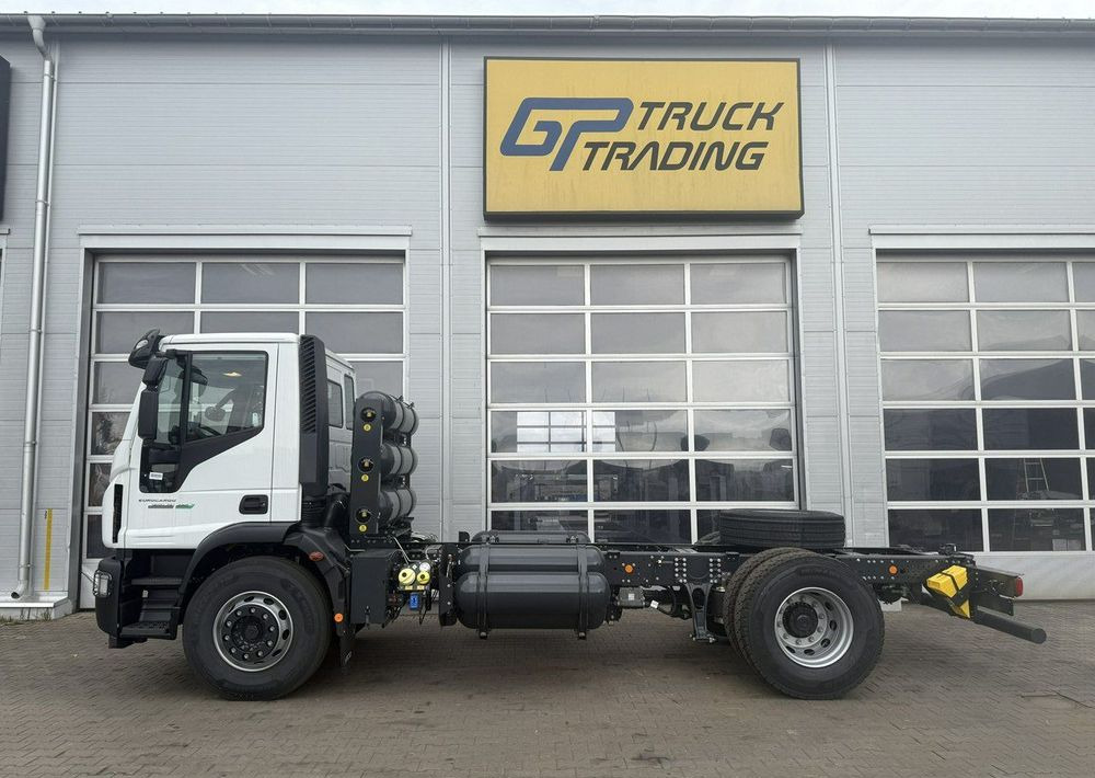 Iveco EuroCargo CNG - Kamion kabinë-shasi: foto 2 Iveco EuroCargo CNG - Kamion kabinë-shasi: foto 2