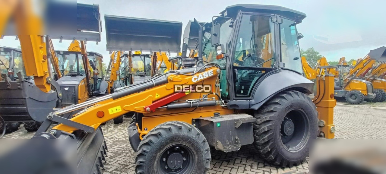 CASE 570SV - Fadromë me shkarkim nga prapa: foto 3 CASE 570SV - Fadromë me shkarkim nga prapa: foto 3