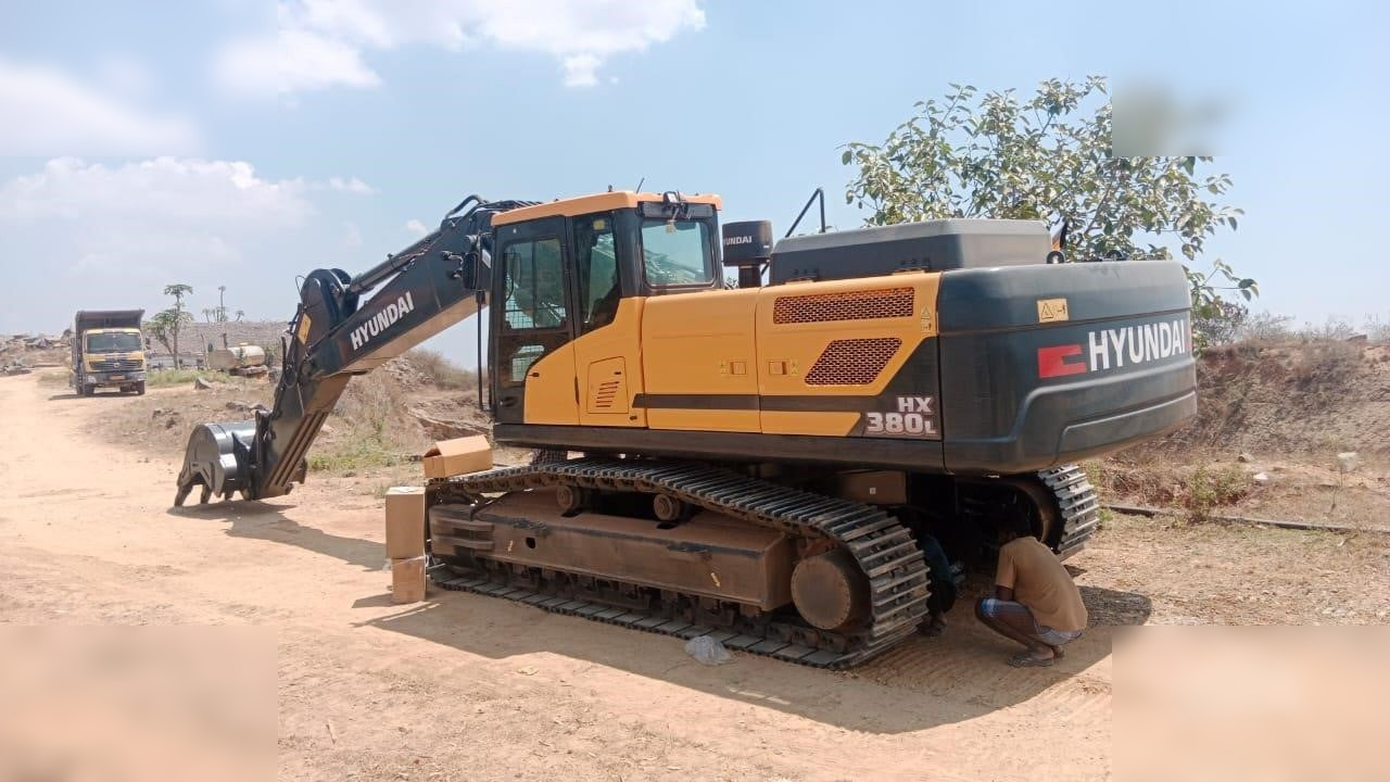 HYUNDAI HX380L - Ekskavator me zinxhirë: foto 1 HYUNDAI HX380L - Ekskavator me zinxhirë: foto 1