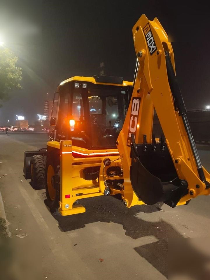 JCB 3DX PLUS - Fadromë me shkarkim nga prapa: foto 2 JCB 3DX PLUS - Fadromë me shkarkim nga prapa: foto 2