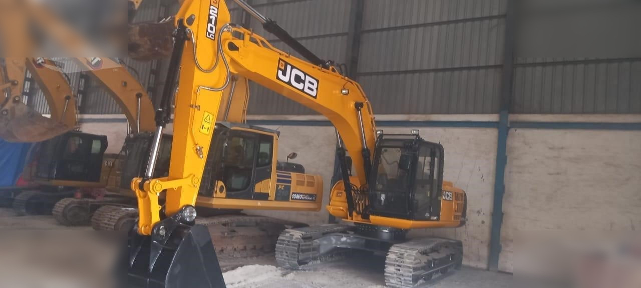 JCB JS210 LC - Ekskavator me zinxhirë: foto 1 JCB JS210 LC - Ekskavator me zinxhirë: foto 1