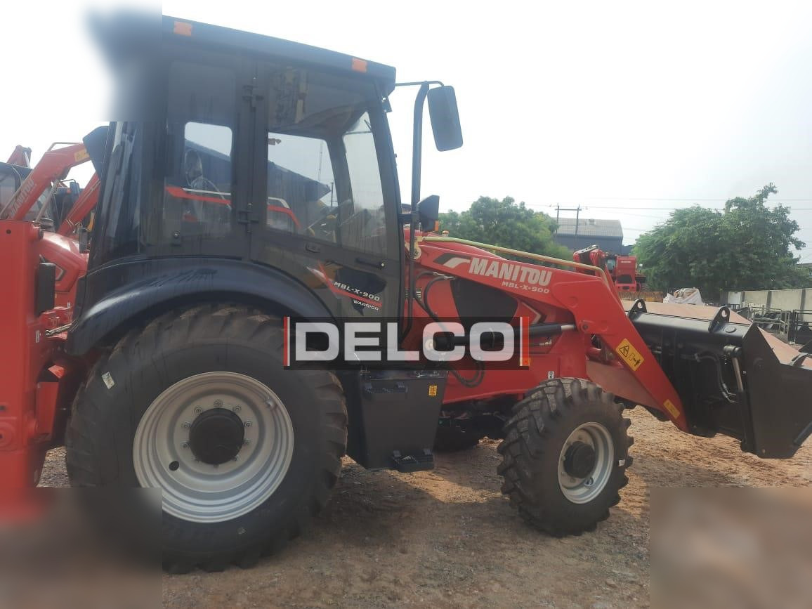 MANITOU MBLX900 - Fadromë me shkarkim nga prapa: foto 3 MANITOU MBLX900 - Fadromë me shkarkim nga prapa: foto 3