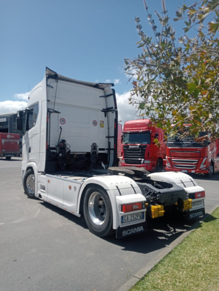 SCANIA S520 A4X2NB - Gjysmë-kamion: foto 4 SCANIA S520 A4X2NB - Gjysmë-kamion: foto 4