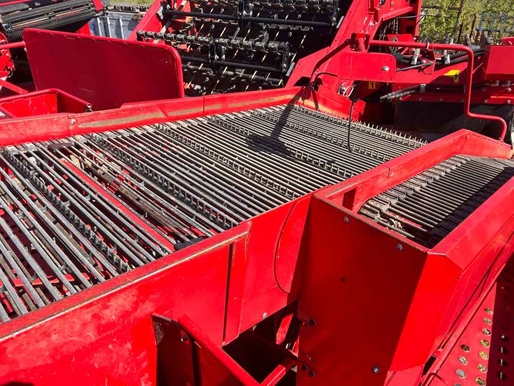 Grimme SE 260 UB - Makinë për nxjerrjen e patateve: foto 2 Grimme SE 260 UB - Makinë për nxjerrjen e patateve: foto 2