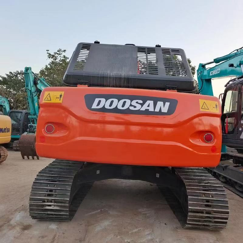 Doosan DX225 - Ekskavator me zinxhirë: foto 2 Doosan DX225 - Ekskavator me zinxhirë: foto 2