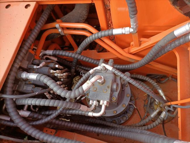 Doosan DX300 - Ekskavator me zinxhirë: foto 2 Doosan DX300 - Ekskavator me zinxhirë: foto 2