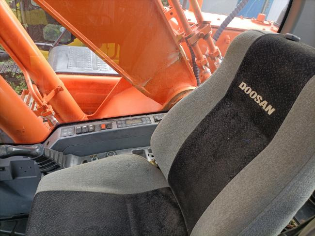 Doosan DX300 - Ekskavator me zinxhirë: foto 5 Doosan DX300 - Ekskavator me zinxhirë: foto 5