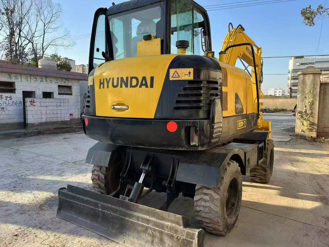 Huyndai 60W-7 - Ekskavator me goma: foto 2 Huyndai 60W-7 - Ekskavator me goma: foto 2