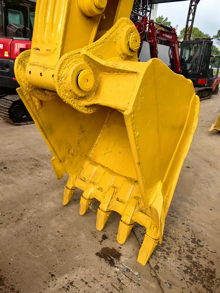 Komatsu pc200-7 - Ekskavator me zinxhirë: foto 4 Komatsu pc200-7 - Ekskavator me zinxhirë: foto 4