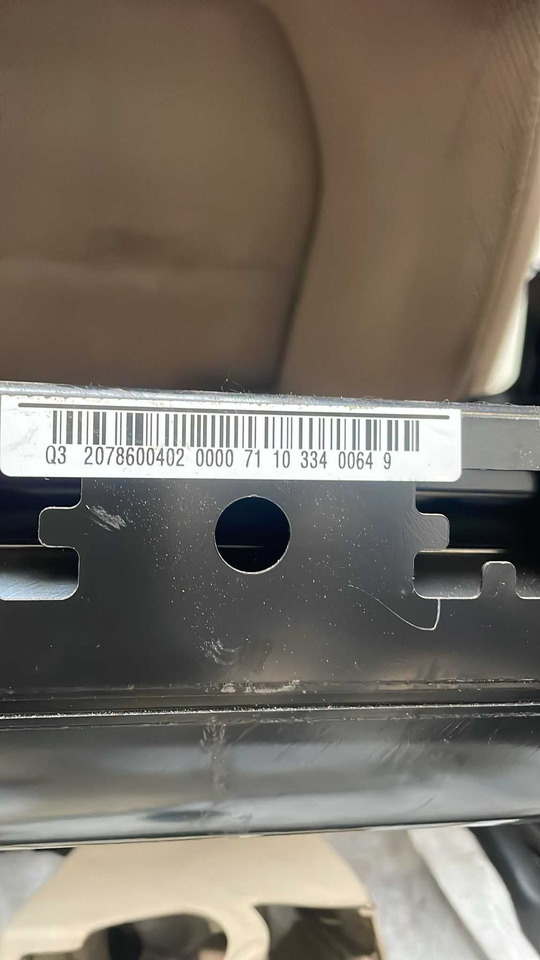 Fotele do Mercedes W 207 kabrio - Ndenjësja për Veturë: foto 4 Fotele do Mercedes W 207 kabrio - Ndenjësja për Veturë: foto 4