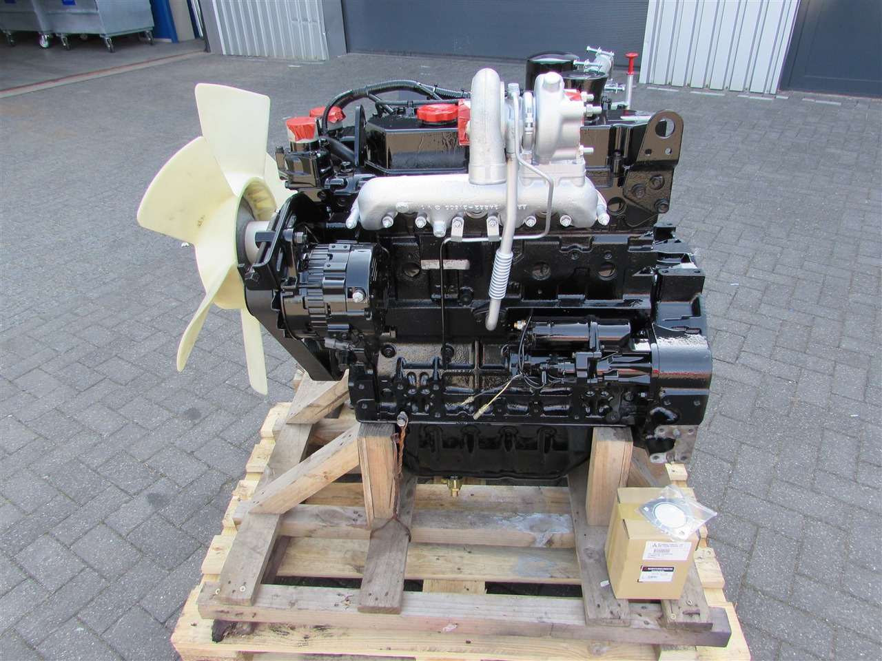 Mitsubishi RECON D04FR -KDP2TAAC / D04FR 74Kw @ 2000 rpm - Motori për Ekskavator: foto 1 Mitsubishi RECON D04FR -KDP2TAAC / D04FR 74Kw @ 2000 rpm - Motori për Ekskavator: foto 1