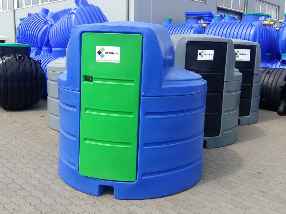 DC AdBlue tank / Cuve à AdBlue / Serbatoio per AdBlue / Бак для AdBlue / Adblue 2500 l - Rezervuari i magazinimit: foto 1 DC AdBlue tank / Cuve à AdBlue / Serbatoio per AdBlue / Бак для AdBlue / Adblue 2500 l - Rezervuari i magazinimit: foto 1