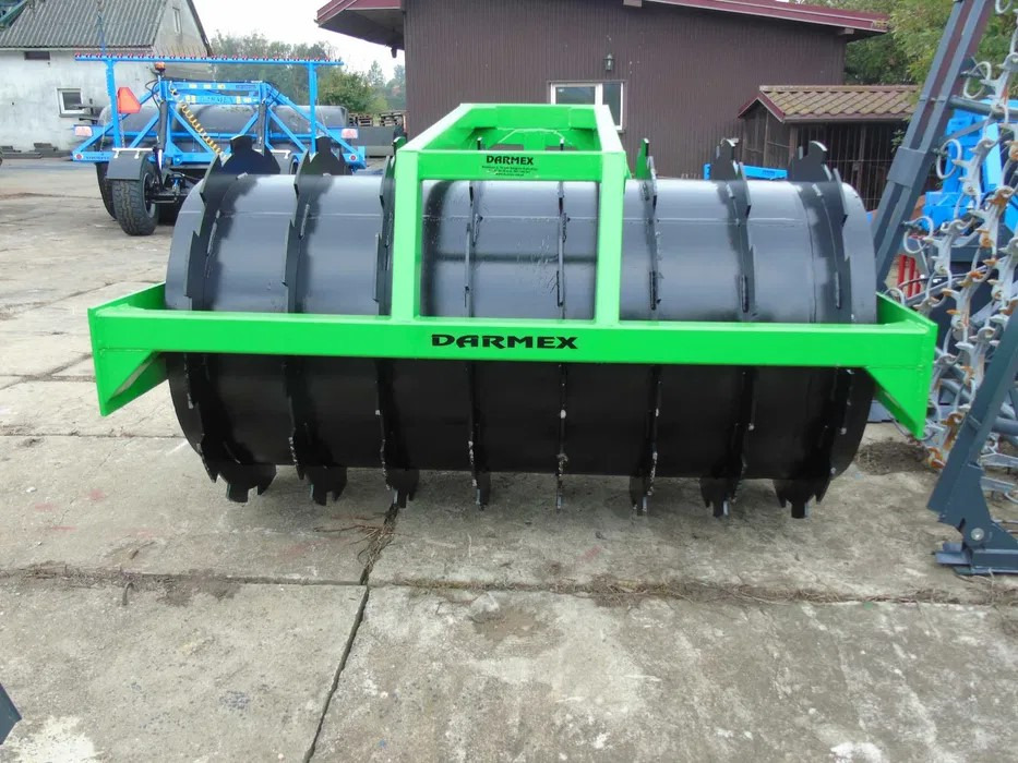 Darmex Silowalze / Silage compaction roller / Rouleau de l’ensilage / Rullo /Rodillo / Wał do gniecenia pryzm 2,2 m - Rul bujqësor: foto 2 Darmex Silowalze / Silage compaction roller / Rouleau de l’ensilage / Rullo /Rodillo / Wał do gniecenia pryzm 2,2 m - Rul bujqësor: foto 2