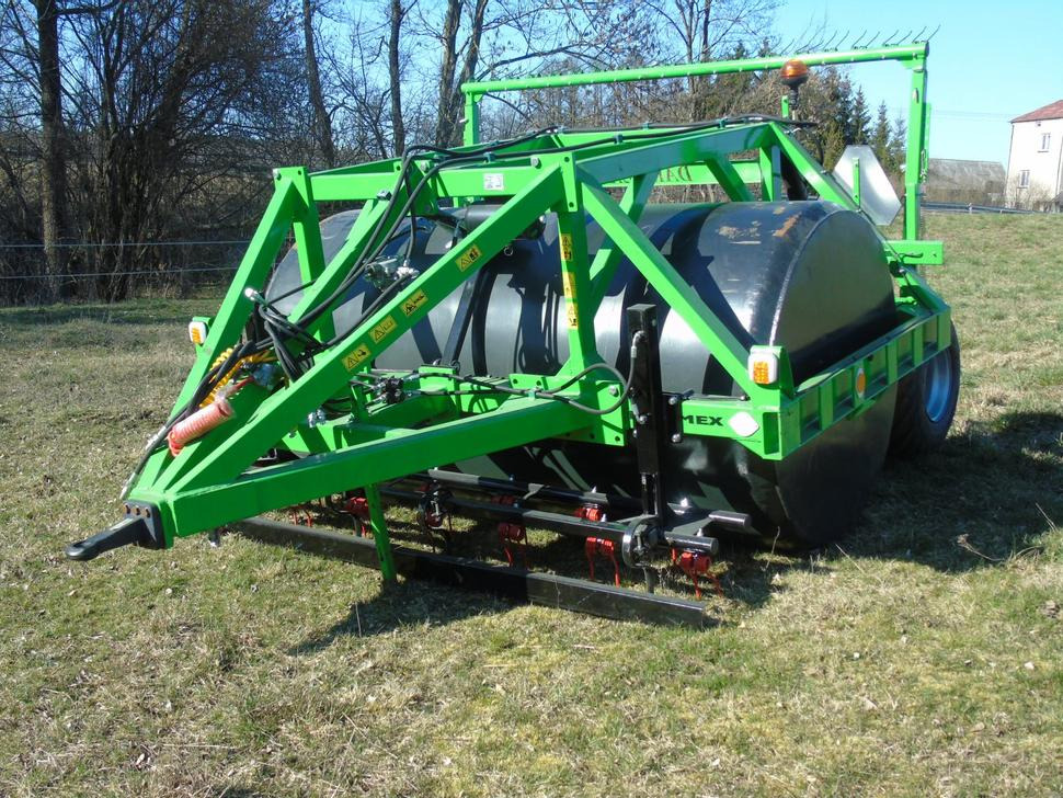 Darmex Wiesenwalze / Meadow roller / Rouleau de prairie / Rullo liscio / Каток луговой / Wał łąkowy 3 m - Rul bujqësor: foto 1 Darmex Wiesenwalze / Meadow roller / Rouleau de prairie / Rullo liscio / Каток луговой / Wał łąkowy 3 m - Rul bujqësor: foto 1