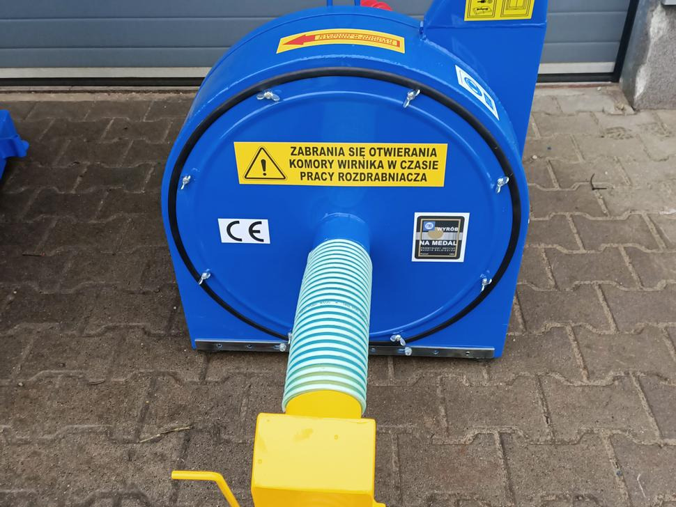 Dozamech Getreidebrecher / Grain crusher / Broyeur à grains / Trituratore / Измельчитель / Rozdrabniacz - Pajisje blegtorale: foto 5 Dozamech Getreidebrecher / Grain crusher / Broyeur à grains / Trituratore / Измельчитель / Rozdrabniacz - Pajisje blegtorale: foto 5