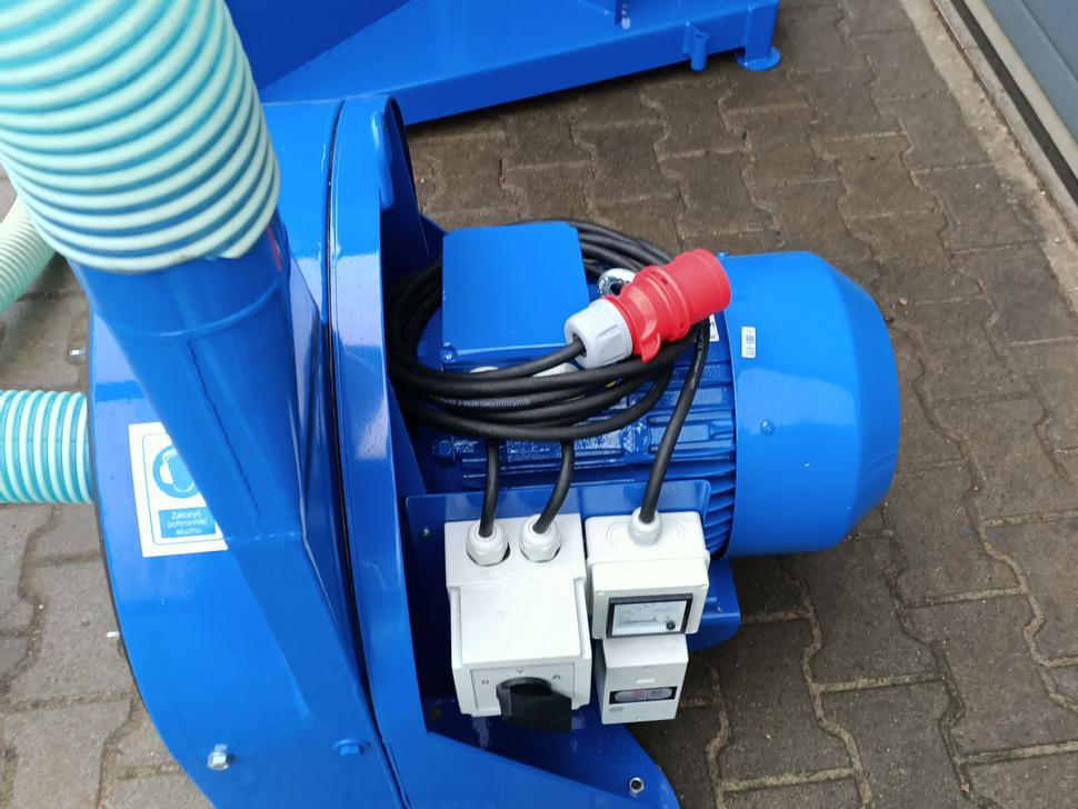 Dozamech Getreidebrecher / Grain crusher / Broyeur à grains / Trituratore / Измельчитель / Rozdrabniacz - Pajisje blegtorale: foto 3 Dozamech Getreidebrecher / Grain crusher / Broyeur à grains / Trituratore / Измельчитель / Rozdrabniacz - Pajisje blegtorale: foto 3