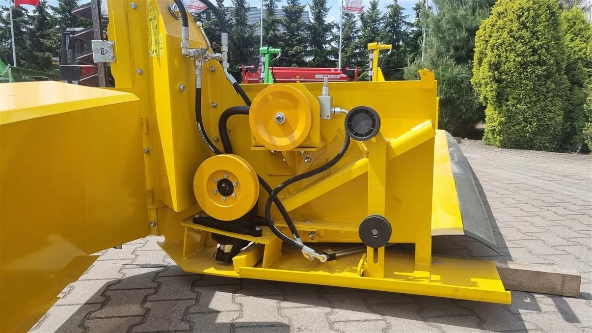 Lupus Rapsvorsatz / Rape cutter / Barre de coupe à colza / Mesa de colza / Tavolo da colza / Рапсовый стол / Stół do rzepaku 6 m - Korrëse rrepe: foto 5 Lupus Rapsvorsatz / Rape cutter / Barre de coupe à colza / Mesa de colza / Tavolo da colza / Рапсовый стол / Stół do rzepaku 6 m - Korrëse rrepe: foto 5