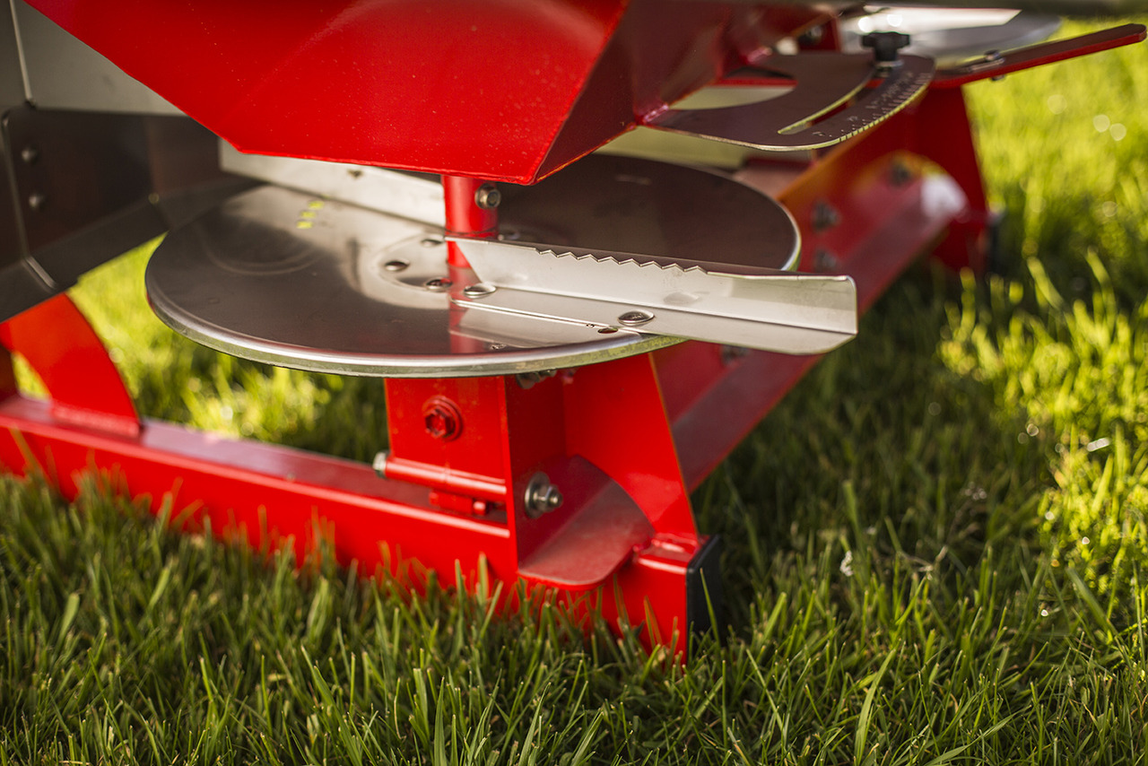 WOPROL Düngerstreuer / Fertilizer spreader / Epandeur d'engrais / Rozsiewacz nawozów 600 kg - Shpërndarës plehu kimik: foto 3 WOPROL Düngerstreuer / Fertilizer spreader / Epandeur d'engrais / Rozsiewacz nawozów 600 kg - Shpërndarës plehu kimik: foto 3