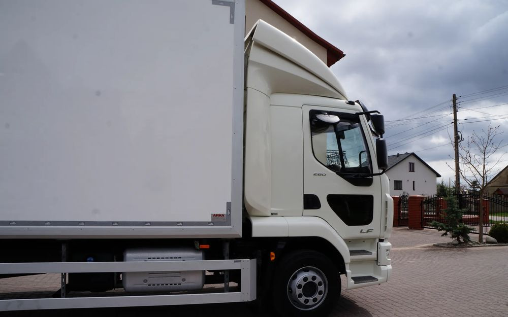 DAF LF 260 EURO 6 14 TON KONTENER BOK OTWIERANY 15 PALET 112 TYS KM - Kamion vagonetë: foto 5 DAF LF 260 EURO 6 14 TON KONTENER BOK OTWIERANY 15 PALET 112 TYS KM - Kamion vagonetë: foto 5