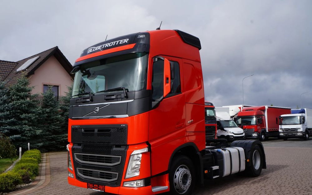 Volvo FH 4 EURO 6 GLOBETROTTER NISKI PRZEBIEG PEŁEN SERWIS - Gjysmë-kamion: foto 1 Volvo FH 4 EURO 6 GLOBETROTTER NISKI PRZEBIEG PEŁEN SERWIS - Gjysmë-kamion: foto 1