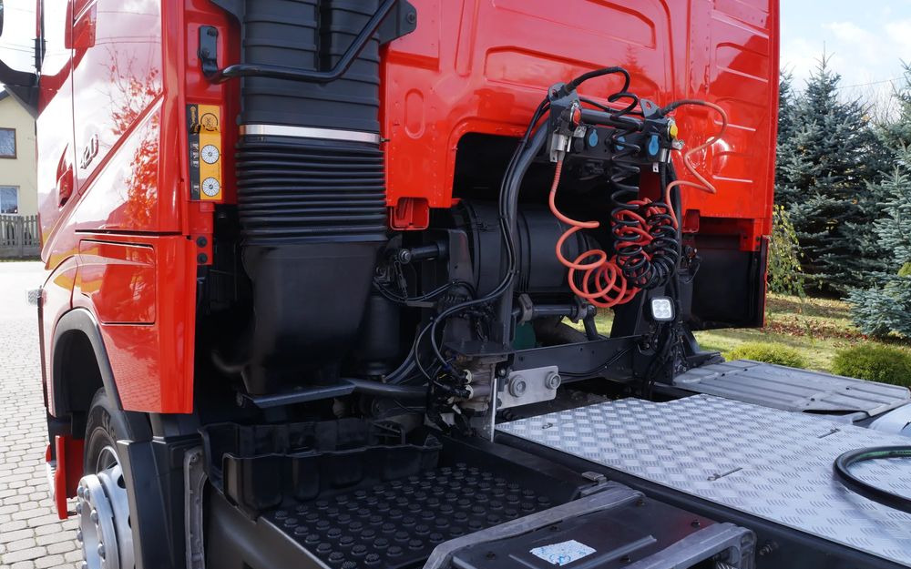 Volvo FH 4 EURO 6 GLOBETROTTER NISKI PRZEBIEG ZŁOTY KONTRAKT - Gjysmë-kamion: foto 5 Volvo FH 4 EURO 6 GLOBETROTTER NISKI PRZEBIEG ZŁOTY KONTRAKT - Gjysmë-kamion: foto 5
